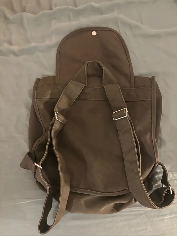 BAGGU Drawstring Backpack in olive green - Image 4