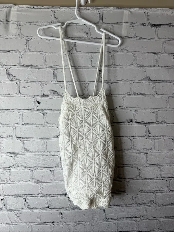 NWT Hollister White Knit Crochet halter top with Spaghetti Straps XS - Image 2