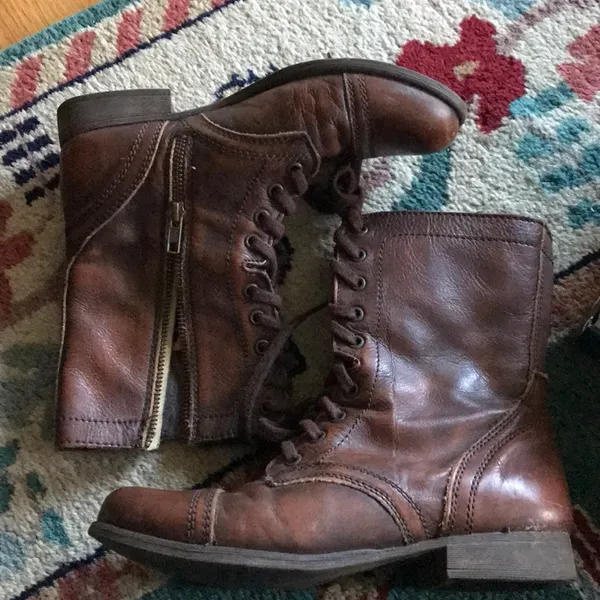 STEVE MADDEN COMBAT BOOTS - Image 3