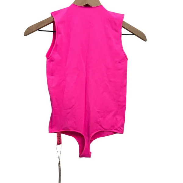 SKIMS ESSENTIALS CREWNECK SEAMLESS BODYSUIT in PINK HIGHLIGHTER NEW S/M - Image 2