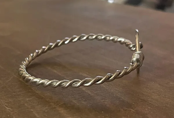 Silver Twisted Hook And Loop Bangle Bracelet - Image 4