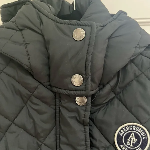 Abercrombie‎ & Fitch hooded puffer vest Y2K black fleece lined size small - Image 3