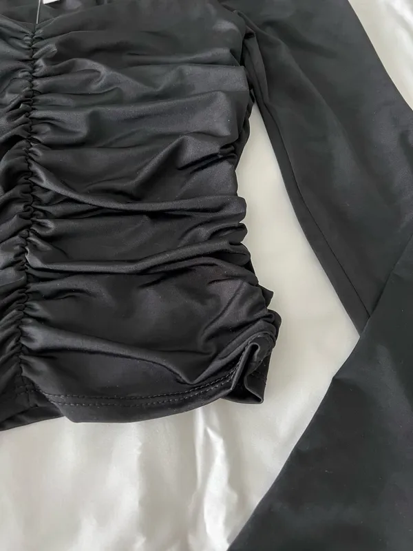 Black Long Sleeve Cinch Detail Crop Top - Image 3