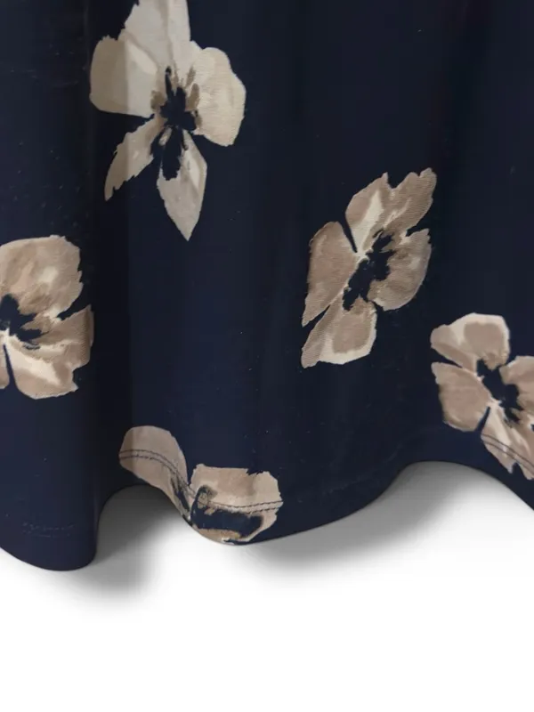 Tommy Hilfiger | NWOT Navy Cream Floral Print Sleeveless Shift Dress (Size 6) - Image 8