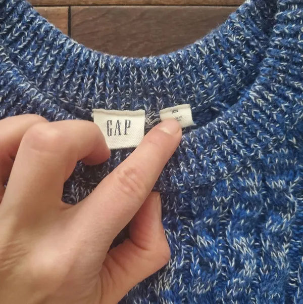 Gap blue sweater size xs women's fits girls size 14 - Image 3