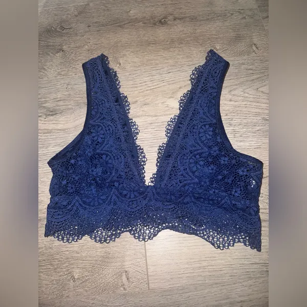 Victoria's Secret Body By Victoria Lace plunge Bralette Size Medium Floral Navy - Image 4