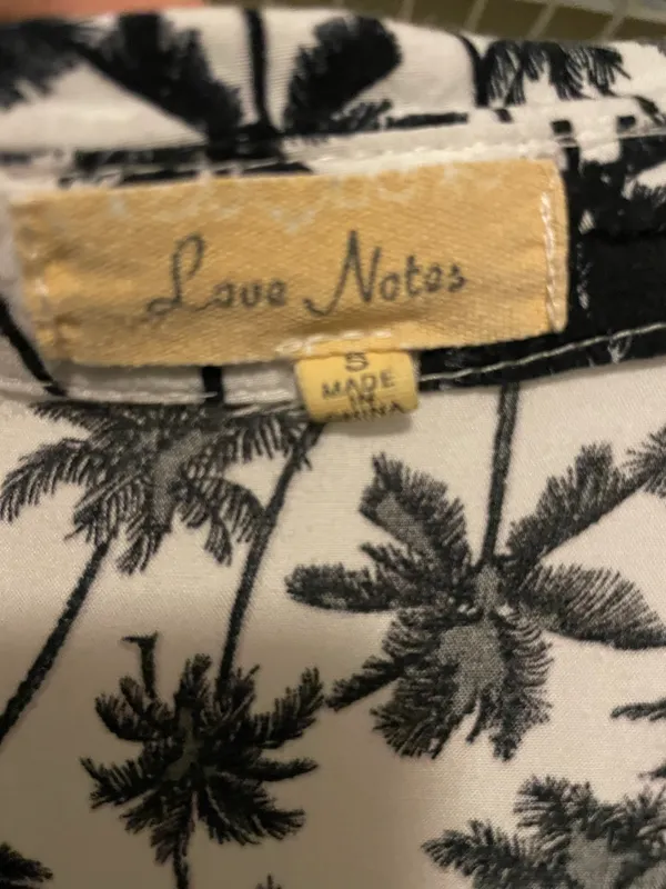 Love Note Hawaiian Cropped Button Up - Image 3