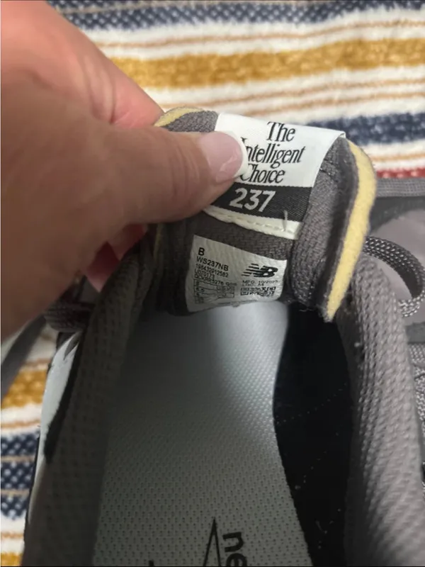 New Balance Women's Gray, White and Black Retro Runner Sneakers - Image 6
