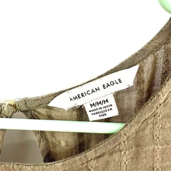 American Eagle size medium‎ long sleeve tiered green blouse peekaboo back - Image 3