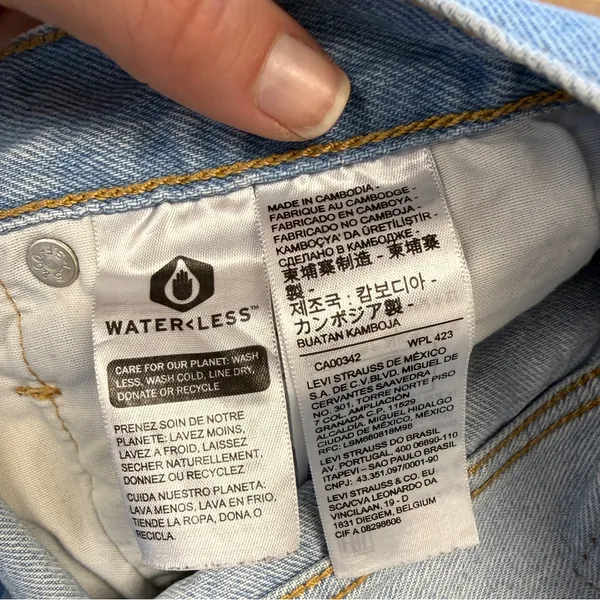 LEVI’S  501 Original Short Distressed Size 29 Buttonfly - Image 10