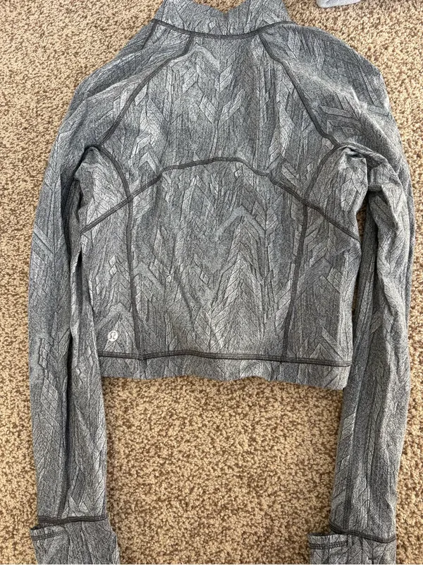 Lululemon Half Zip - Image 5