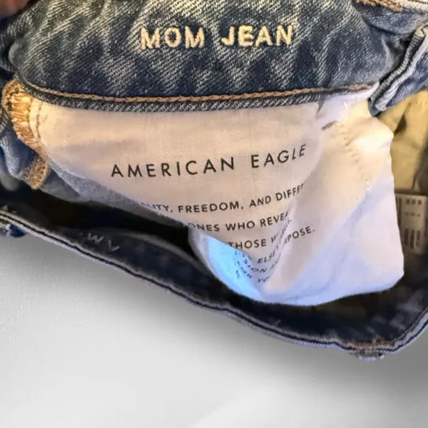 American Eagle Destroyed‎ Mom Jeans - Image 6