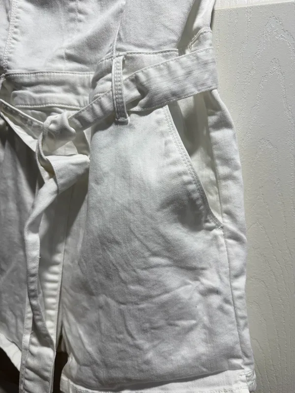 Bebe white lace up front romper/ belted 8 - Image 4