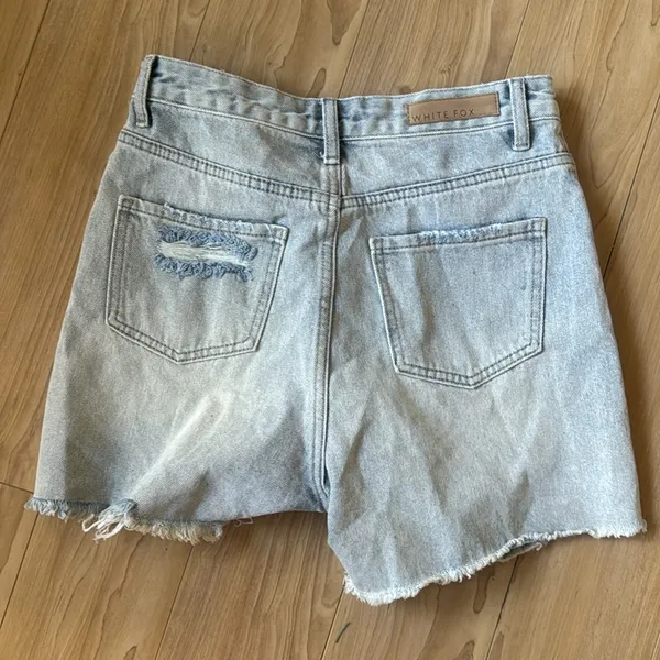 White fox denim shorts - Image 3