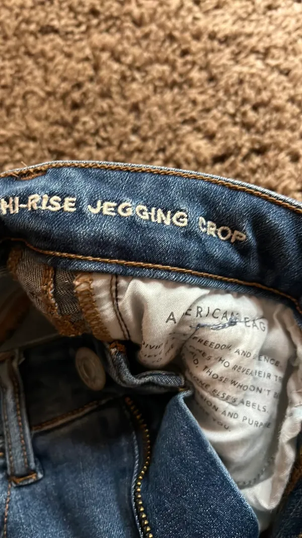 American Eagle Jeans - Image 6