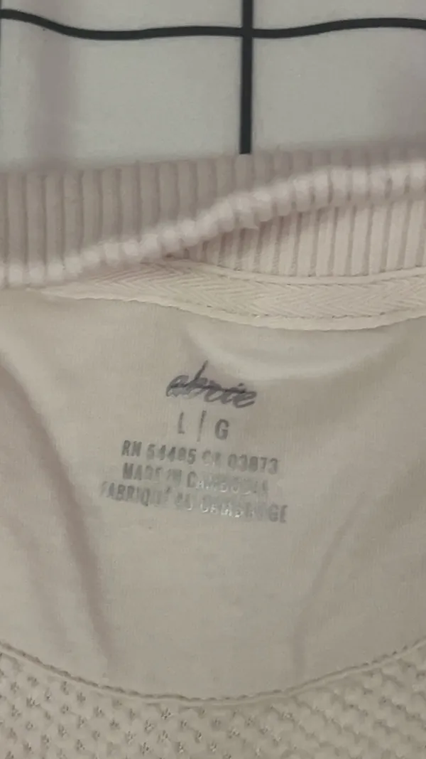 Aerie White Fuzzy Pullover - Image 6