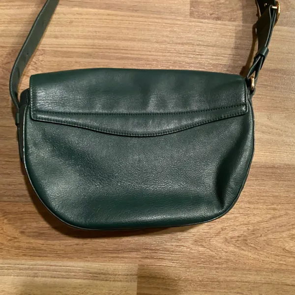 Cuyana Half Moon Green Leather Handbag - Image 4