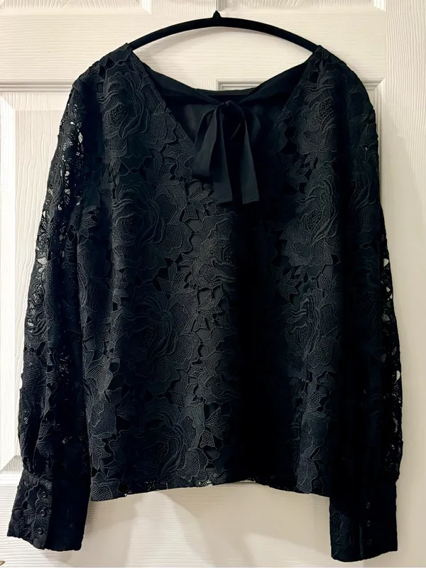 Halogen Black Floral Lace Blouse with Open Back size XL - Image 2