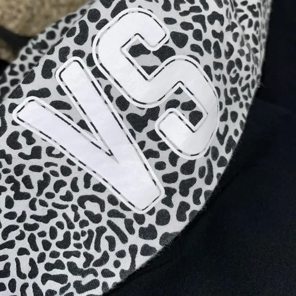 Y2K Victoria’s Secret cropped leggings - Image 4