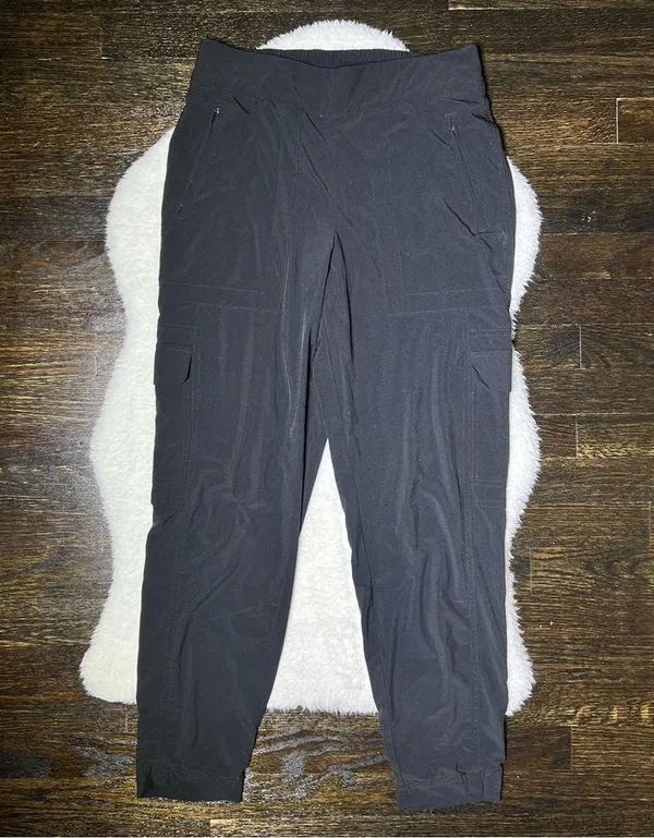 Athleta Chelsea Cargo Lined Jogger Pant in Black - Image 3