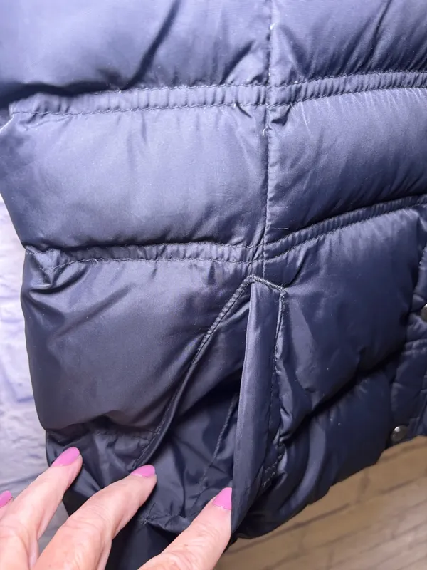 Lands' End Women’s Medium puffer Vest Black 80% Down 20% Feathers Winter - Image 4