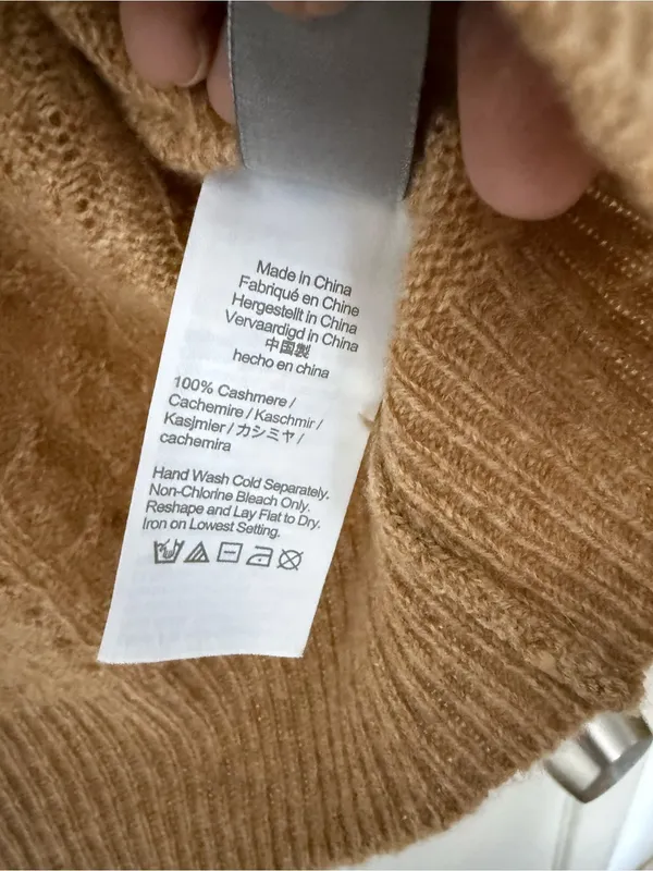J.Crew light brown, cashmere V-neck cable knit long sleeve sweater L - Image 5