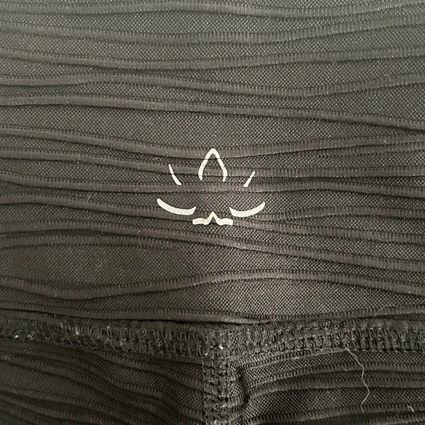 Beyond Yoga Influx Black Textured Leggings Sz S - Image 5