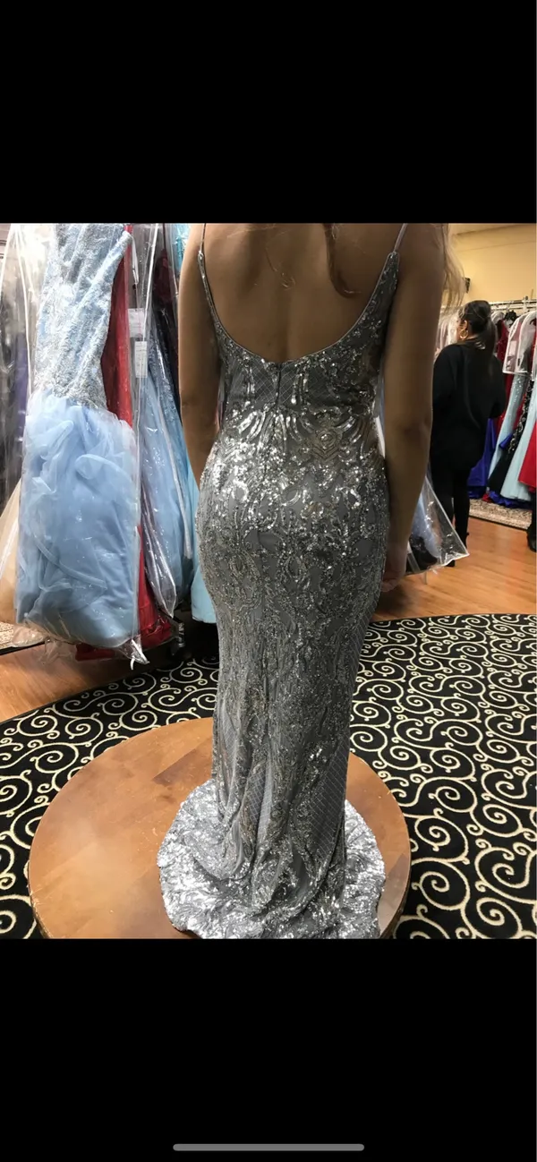 Amelia Couture style no. 62079114 (size 2) silver detailed prom dress - Image 9