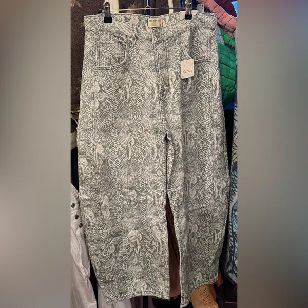 NWT Free People We The Free Good Luck Printed Barrel Jeans - snake combo - 28 - Image 12