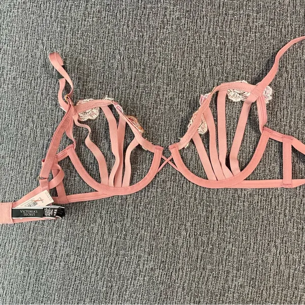 Victoria’s Secret Very Sexy Bra - Image 8