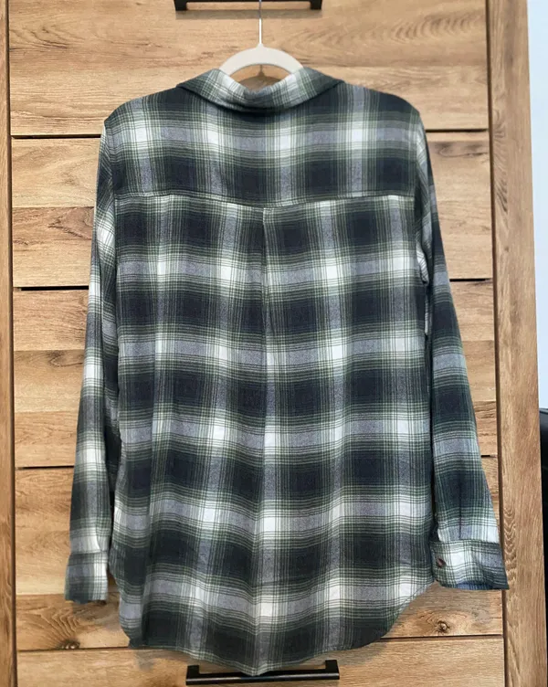 American Eagle Outfitters Boyfriend Fit Flannel - Image 2
