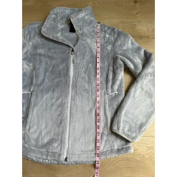EUC The North Face Women's Luxe Osito Jacket Gray soft casual size M - Image 7