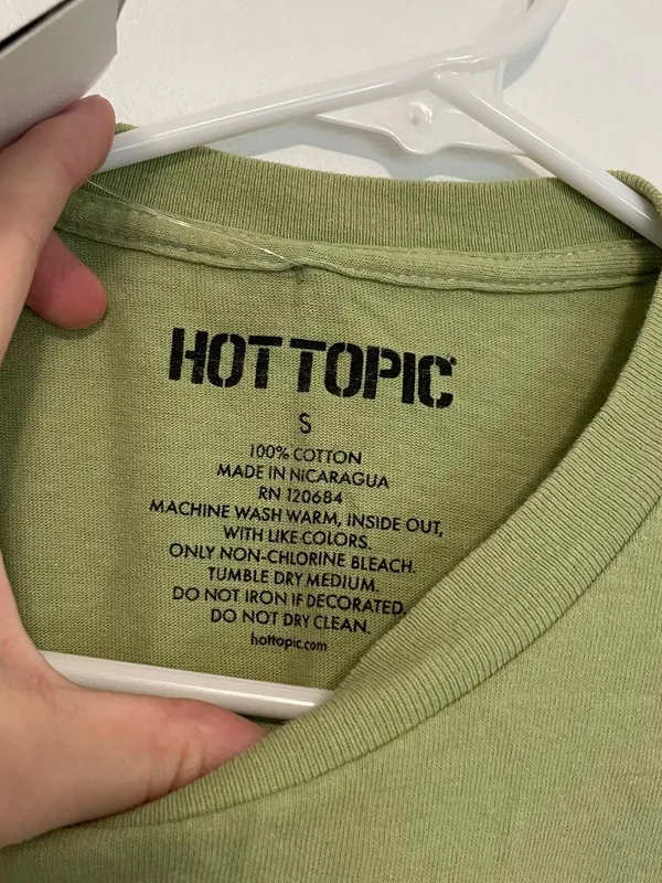 NEW NWT HOT TOPIC Buy Books Boyfriend Fit T-Shirt Green Short Sleeve Tee JUNIORS - Image 5