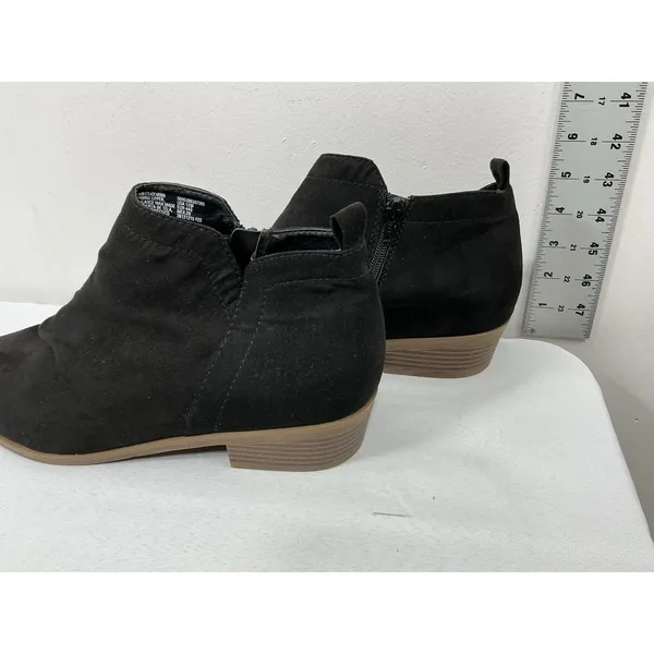 Womans Time & Tru Ankle Bootie Size 12 W Black Block Heel Side Zip Round Toe - Image 3