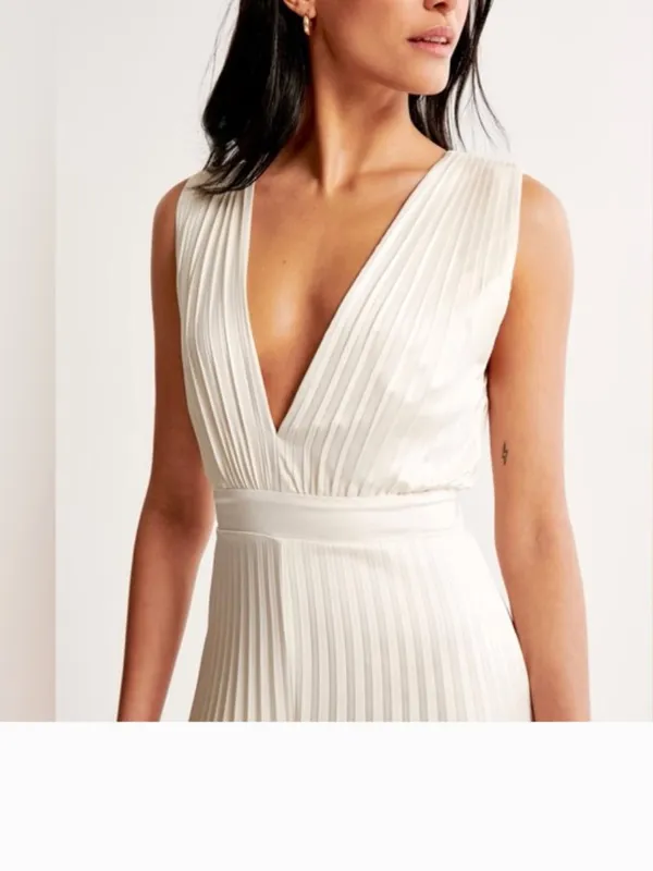 NEW $140 ABERCROMBIE & FITCH Giselle Pleated Jumpsuit In White Satin Silky - Image 4
