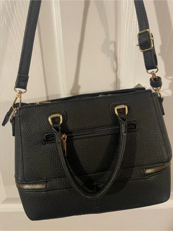 Deluxity Purse. Black. Faux Pebble Leather With Wallet. Pocketbook. New. - Image 3