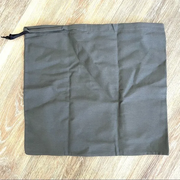 John Varvatos grey small drawstring dust bag - Image 4