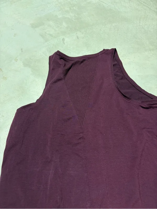 Athleta Deep Plum burgundy High-Neck Tank top medium - Image 5