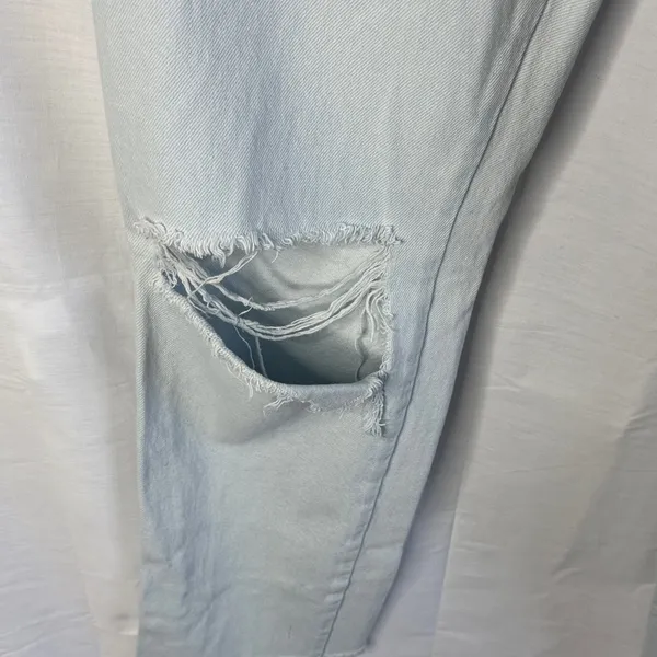 Zara Light Blue Cropped Raw Hem Jeans - Image 5