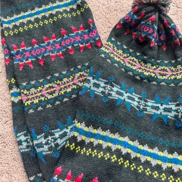 2011 American Eagle Outfitters dark gray & colorful knit scarf - Image 5