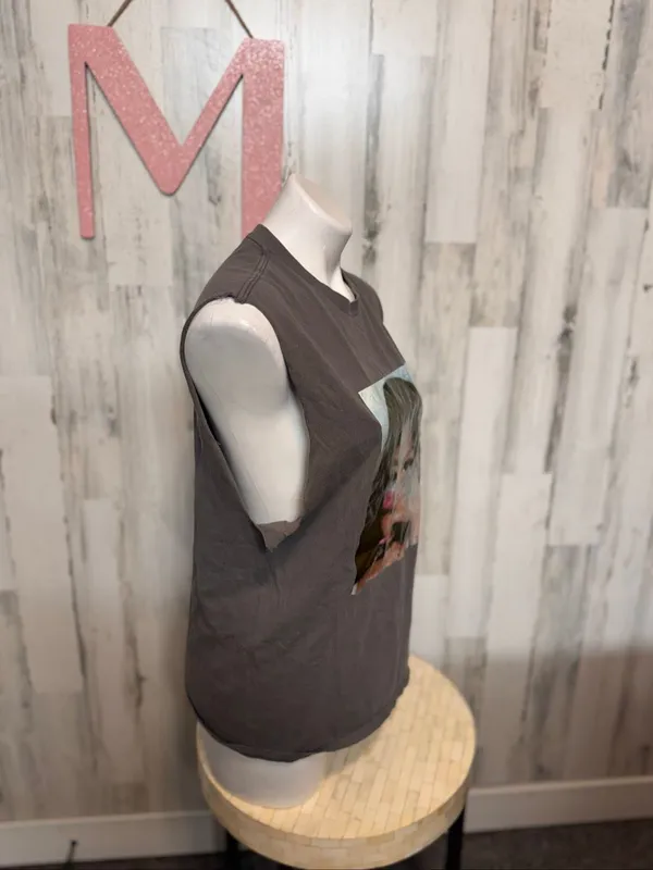 Gildan Nicki Minaj SOS Graphic Sleeveless Muscle Tank Top Unisex Size Medium Cha - Image 6