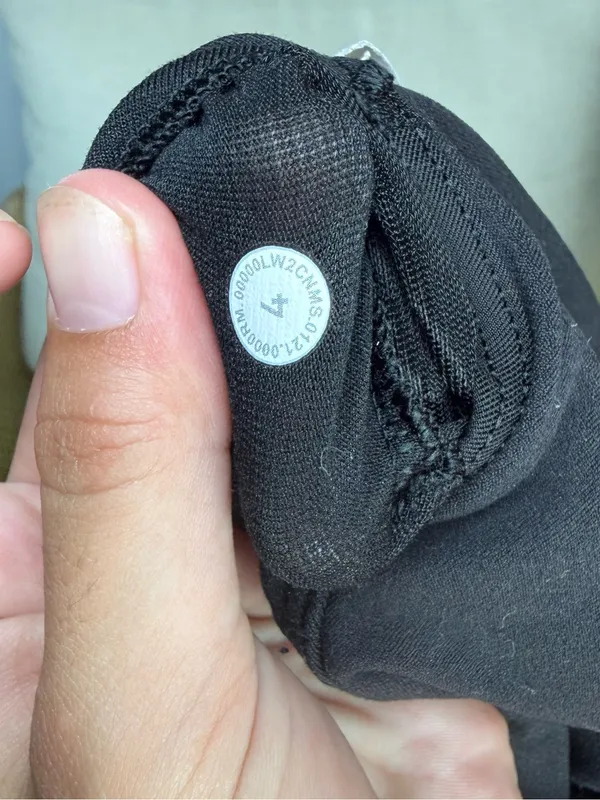 Lululemon Forward Fold Bra *Light Support, C/D Cups Size 4 - Image 6