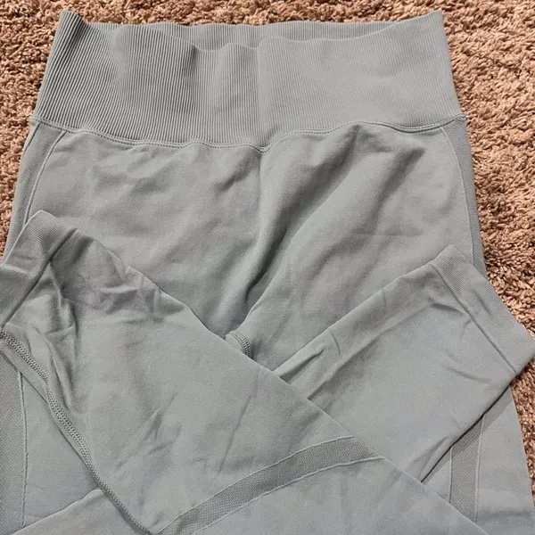 Offline sz M capri leggings Size M - Image 3