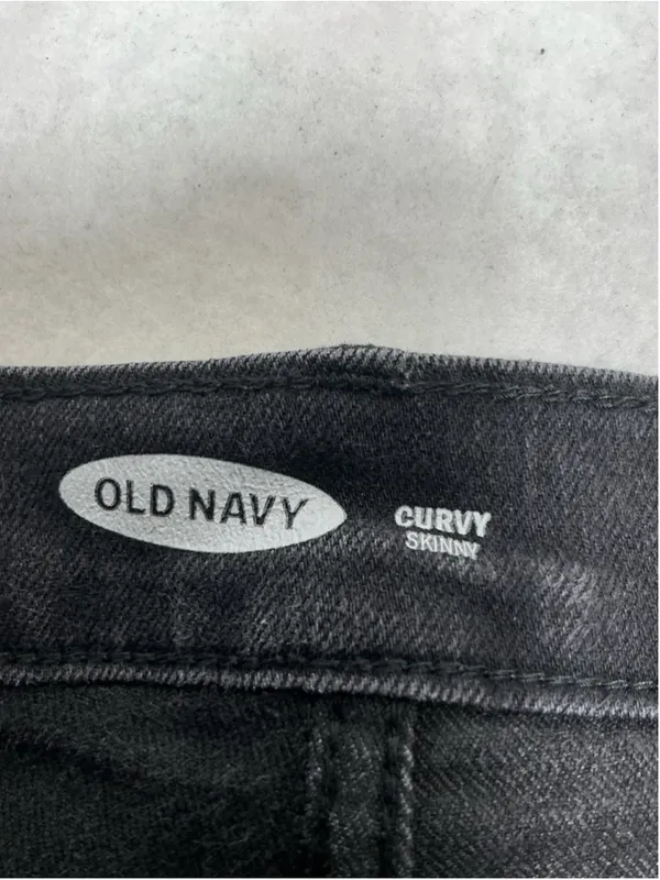 Womans Excellent Old Navy Curvy Skinny Black Jeans Size 8 S - Image 4