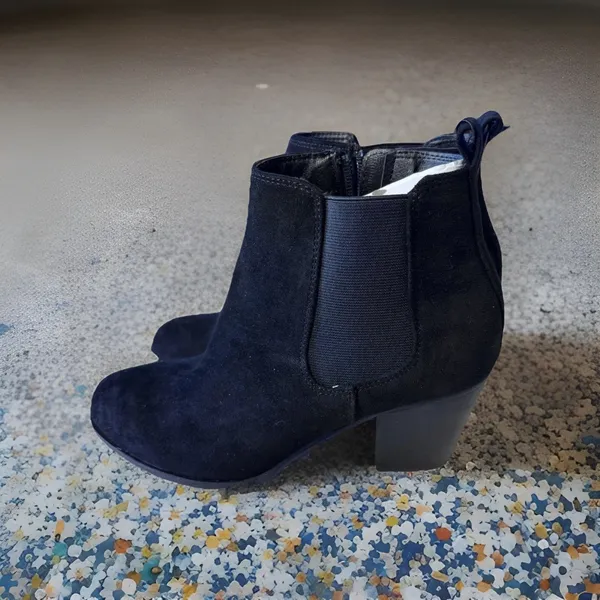 Dolce Vita Women's Black Collyns Short Bootie Suede Leather Stack Heel Size 7.5 - Image 2