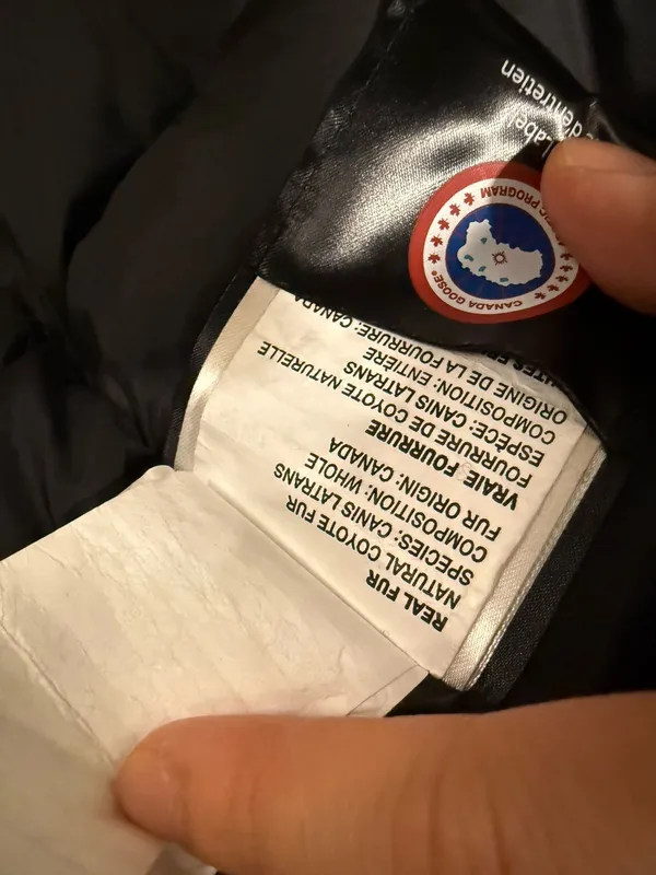 Canada Goose navy trillium heritage down parka coat with coyote fur hood - Image 9