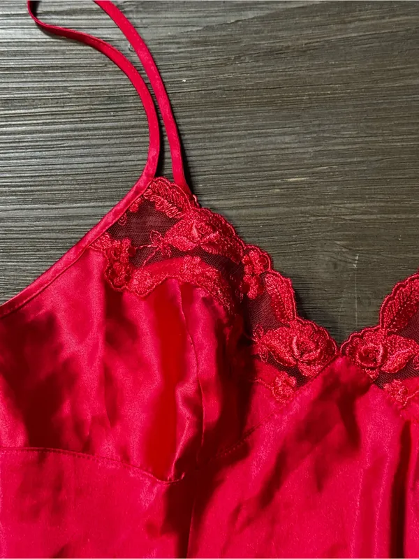 Y2K Vintage Victoria's Secret Red Satin Lace-Trim Chemise - Image 2