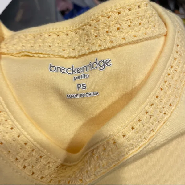 Breckenridge Cute crochet collar buttercup yellow cotton blend top classic basics pastel - Image 5
