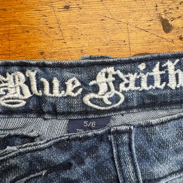 Blue Faith Womens Leopard Print Denim Shorts‎ Blue Medium Wash Cut Offs Size 5/6 - Image 2