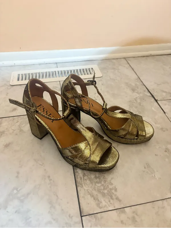 Esska Gold & Black Platform Heels Size 9 - Image 5